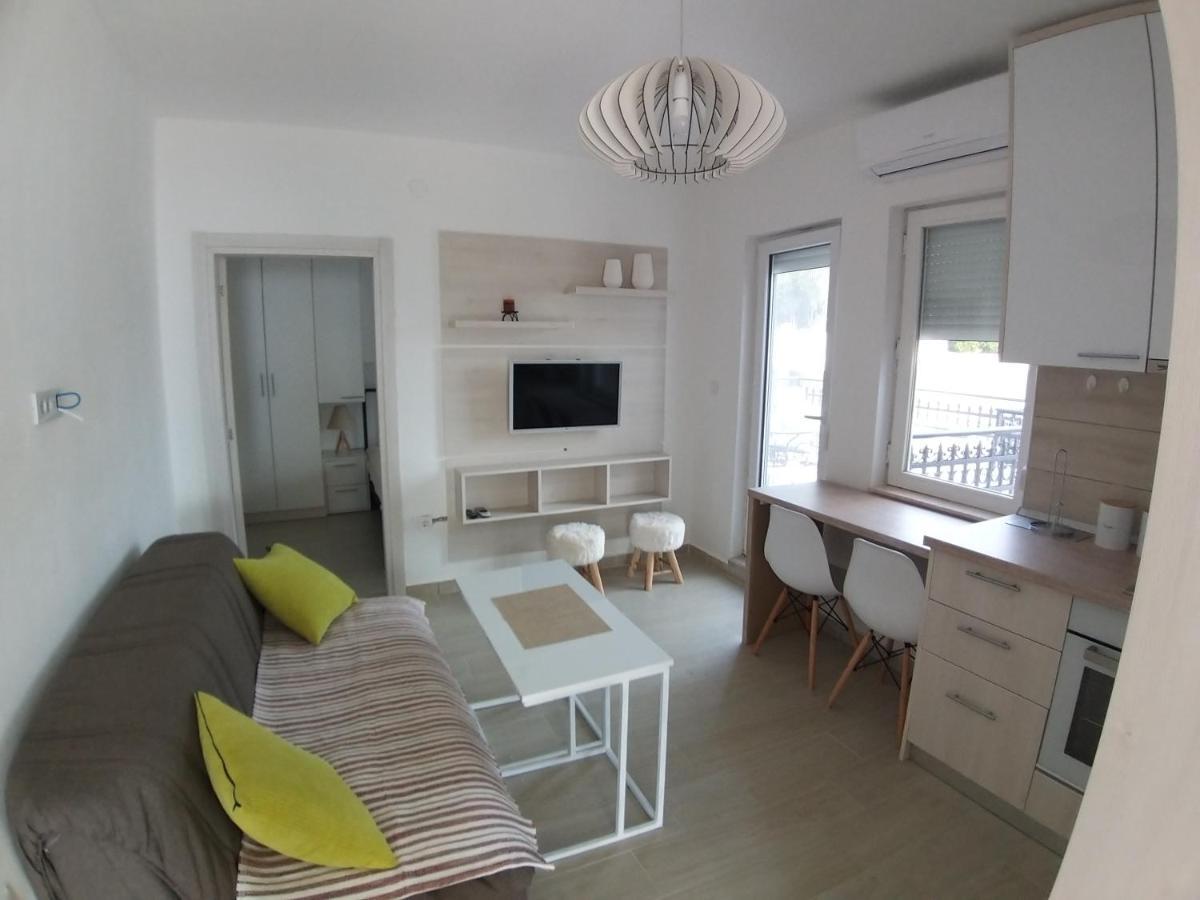 Apartman Dajoda 1 Bijela Extérieur photo